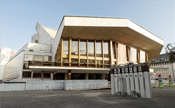Az Olimpiai Sportparkba költözik a színház és a Győri Balett