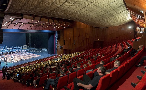 Hat nagyszínpadi bemutató a Győri Nemzeti Színház idei évadában