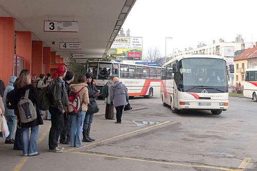 A megállókban tájékoztató  táblák mutatják majd, hogy hány perc múlva érkezik meg a következő járat. 