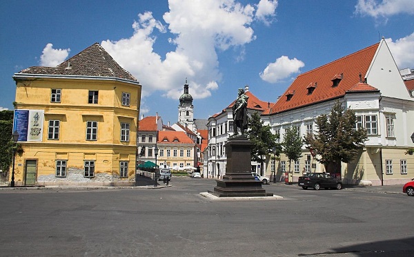 Megújul a győri Bécsi kapu tér