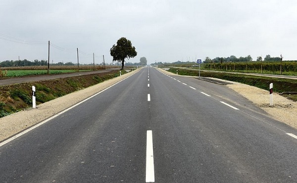 Négysávosítják a 83-as főutat