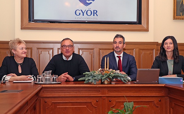 Szociálisan rászoruló fiatalok támogat az önkormányzat