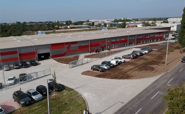 Átadták a QP gyártóüzemét Győrben
