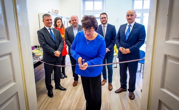 Digitális játékpedagógiai stúdiót adtak át a győri egyetemen