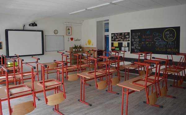 Átadták a Lackner Kristóf Általános Iskola felújított épületét Sopronban