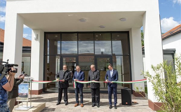 Ökoturisztikai központ Göbös-majorban