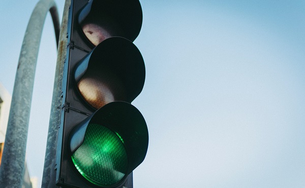 Jármű és infrastruktúra közötti kommunikációs eszközöket telepít Győrben a Magyar Közút